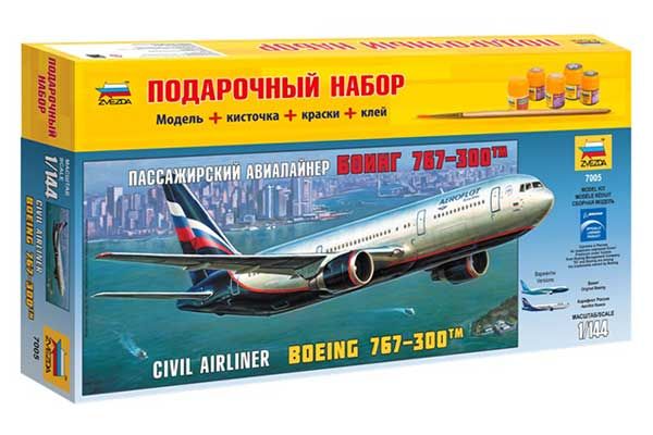 Подарунковий набір зі збірною моделлю літака Boeing 767-300 (Zvezda 7005) 1/144