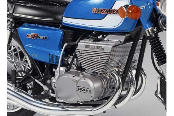 Suzuki GT380 B (1972) (Hasegawa 21505 BK5) 1/12