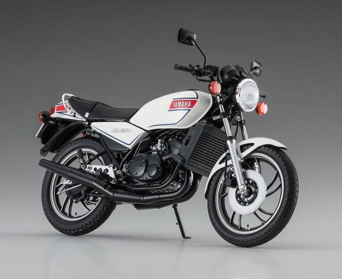 Yamaha RZ250 (4L3) (1980) (Hasegawa 21513 BK13) 1/12