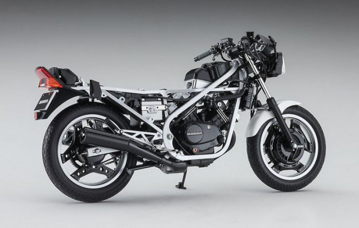 Honda VT250F (MC08) 1984 (Hasegawa 21514 BK14) 1/12