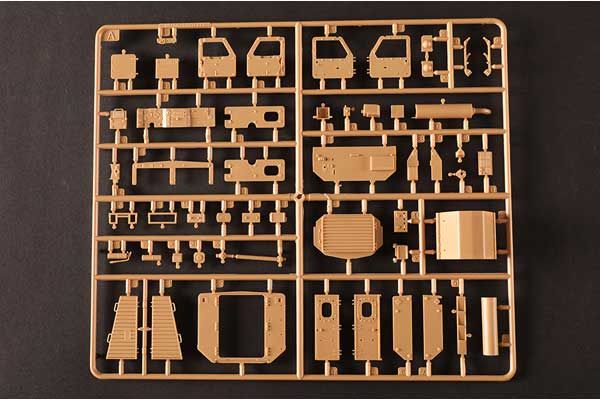 Cougar H A1 4X4 MRAP (Hobby Boss 80156) 1/35