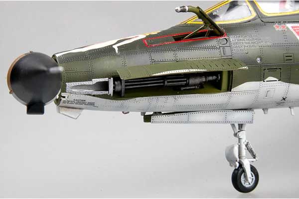 F-105D Thunderchief (Hobby Boss 80332) 1/48