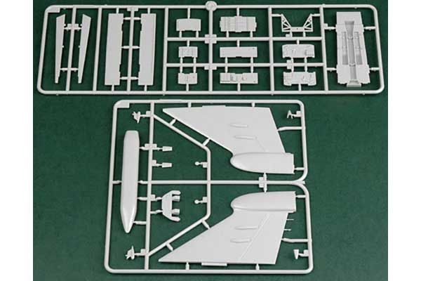 EF-111 Raven (Hobby Boss 80352) 1/48