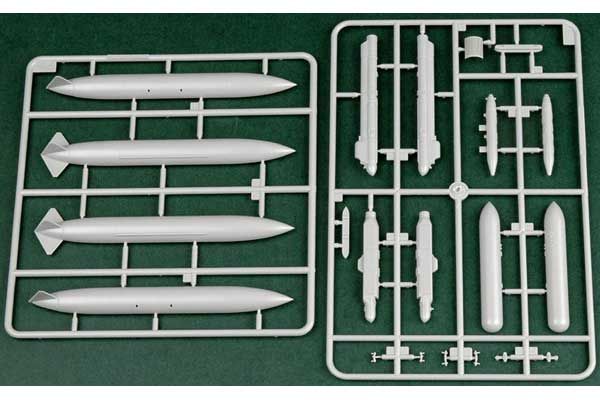 EF-111 Raven (Hobby Boss 80352) 1/48