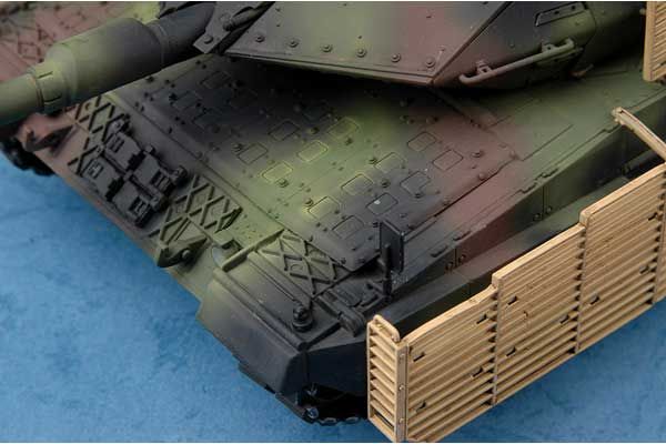 Leopard 2A6M CAN (Hobby Boss 82458) 1/35