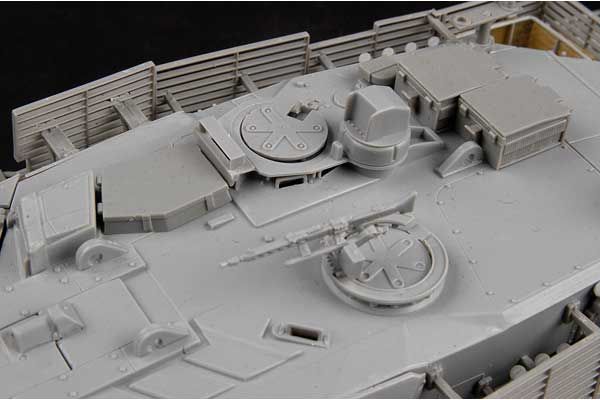 Leopard 2A6M CAN (Hobby Boss 82458) 1/35