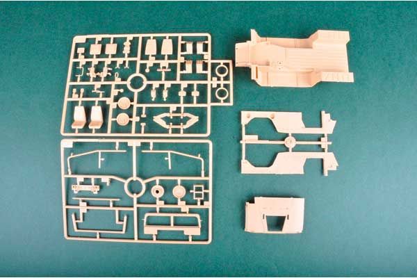 Meng Shi 1.5 тонний армійський позашляховик - парадна версія (Hobby Boss 82467) 1/35