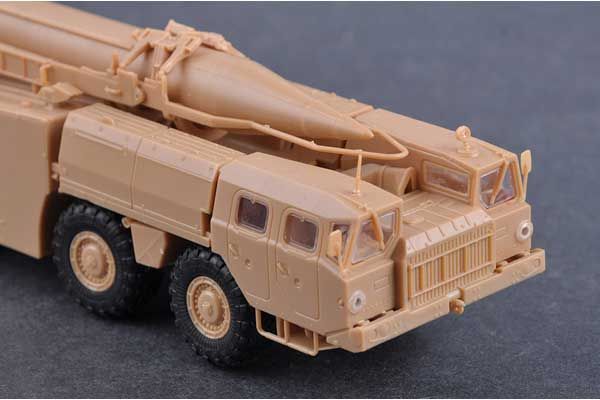 9П117М1 c ракетой Р-17 комплекса 9К72 «Эльбрус» (Scud B) (Hobby Boss 82939) 1/72