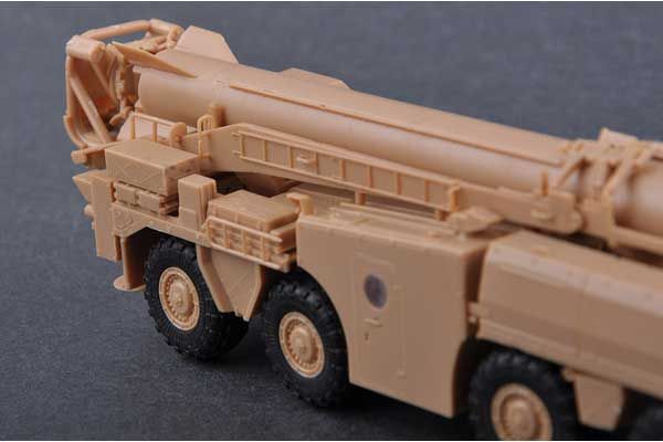 9П117М1 c ракетой Р-17 комплекса 9К72 «Эльбрус» (Scud B) (Hobby Boss 82939) 1/72