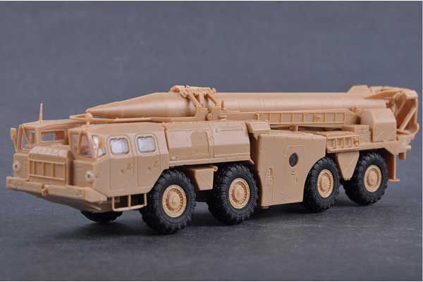 9П117М1 c ракетой Р-17 комплекса 9К72 «Эльбрус» (Scud B) (Hobby Boss 82939) 1/72