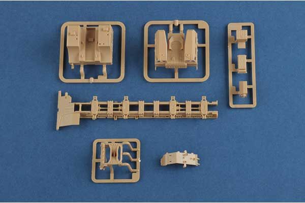 9П117М1 c ракетой Р-17 комплекса 9К72 «Эльбрус» (Scud B) (Hobby Boss 82939) 1/72