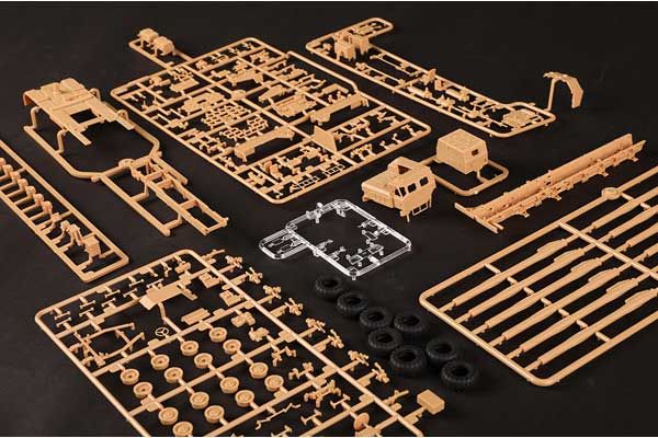 9A52-2 РСЗВ  «Смерч-М» 9к58 (Hobby Boss 82940) 1/72