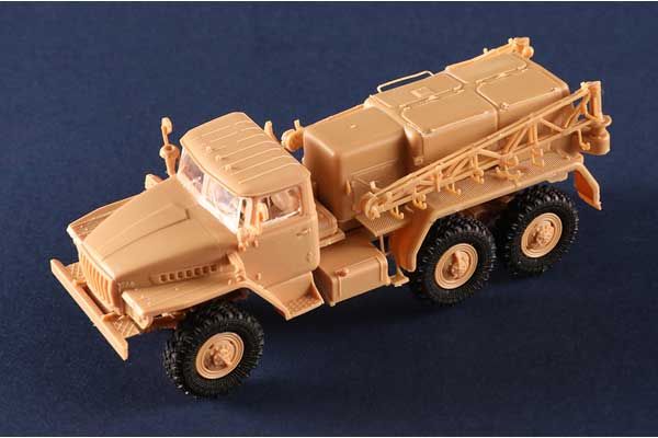 APA-5D Автомобиль аеропорта (Hobby boss 82962) 1/72