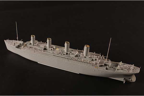 Titanic (Hobby Boss 83420) 1/700