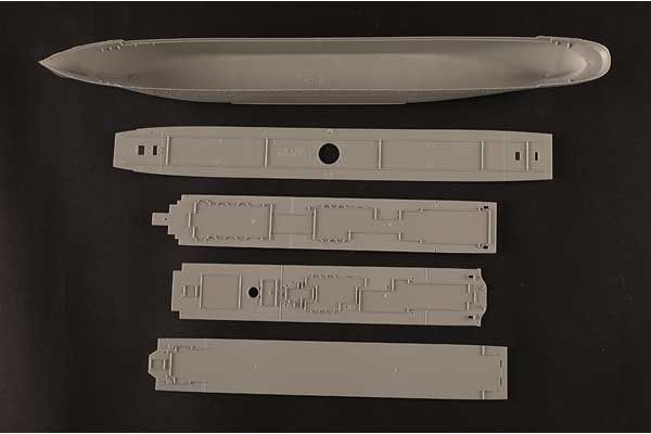 Olympic (Hobby Boss 83421) 1/700