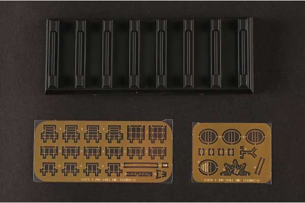 Olympic (Hobby Boss 83421) 1/700