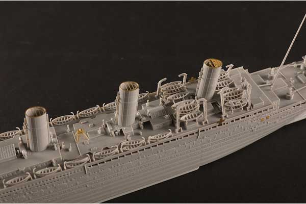 HMHS Britannic (Hobby boss 83422) 1/700