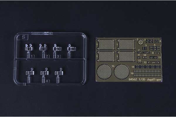 German Sd.Kfz.186 Jagdtiger (Hobby Boss 84562) 1/35