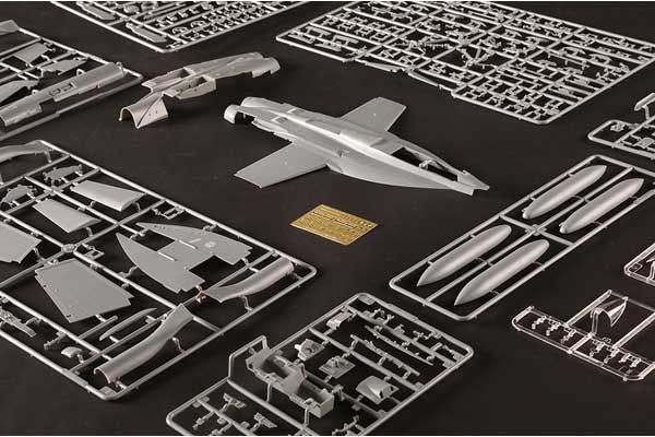 F/A-18F Super Hornet VFC-12 (Hobby boss 85819) 1/48