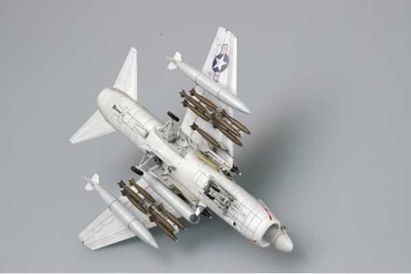 TA-7C CORSAIR II (Hobby Boss 87209) 1/72