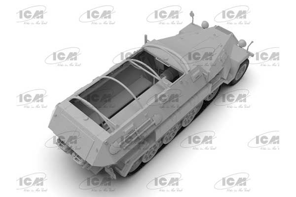 Krankenpanzerwagen Sd.Kfz.251/8 Ausf.A (ICM 35113) 1/35