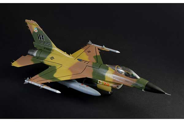 F-16C Fighting Falcon - WAR THUNDER (Italeri 35105) 1/48