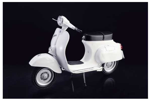 Vespa 125 Primavera (Italeri 4633) 1/9