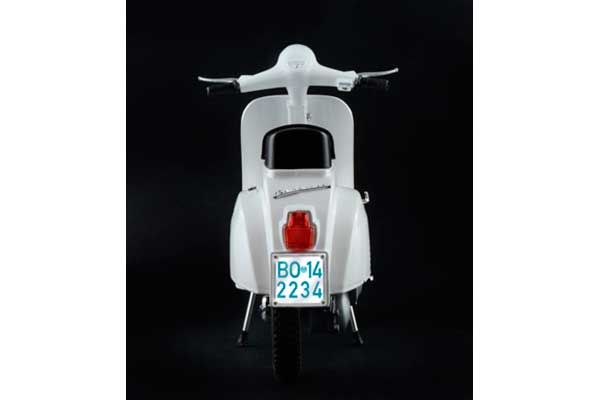 Vespa 125 Primavera (Italeri 4633) 1/9