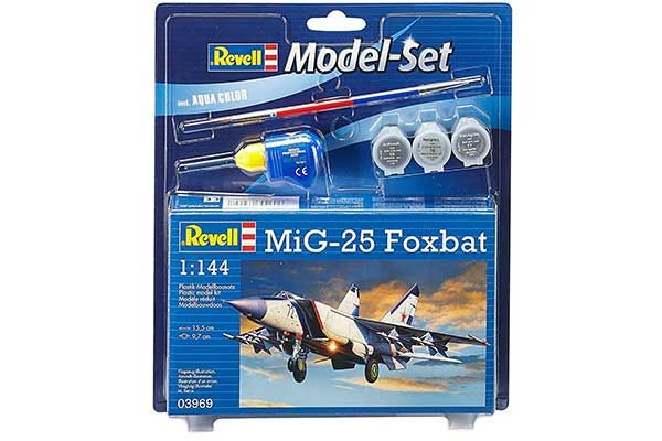 МиГ-25 Foxbat (Revell 63969) 1/72 МиГ-25 Foxbat (Revell 63969) 1/72