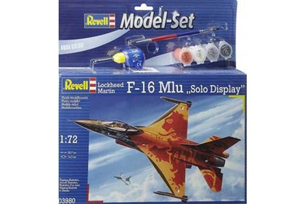 Подарочный набор со сборной моделью самолета F-16 Mlu "Solo Display" (Revell 63980) 1/72 Подарочный набор со сборной моделью самолета F-16 Mlu "Solo Display" (Revell 63980) 1/72