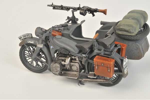 BMW R-12 з люлькою та екіпажем (ZVEZDA 3607) 1/35