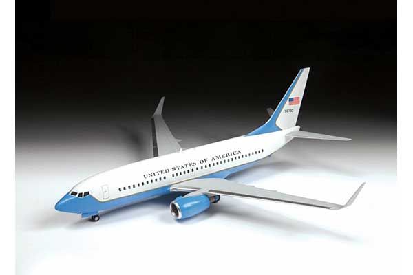 Boeing 737-700 C-40B (ZVEZDA 7027) 1/144