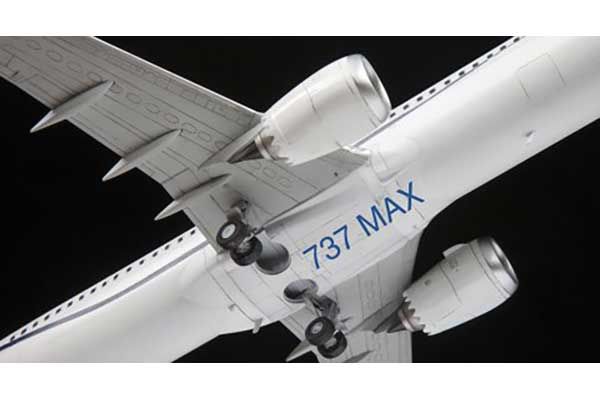 Boeing 737-8 MAX (ZVEZDA 7026) 1/144