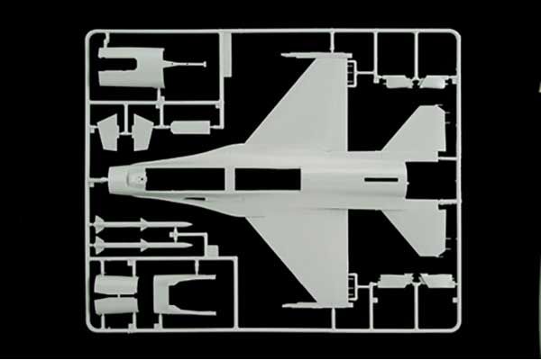 F-16 A / ADV (ITALERI 2694) 1/48