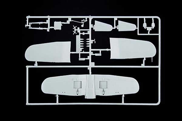 F4 U - 7 Corsair (ITALERI 1313)