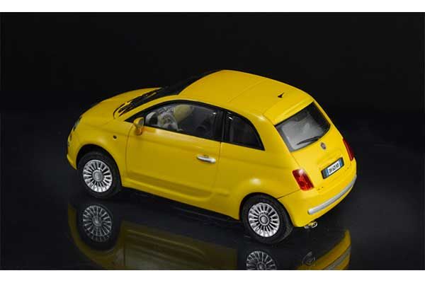 FIAT 500 (2007) (ITALERI 3647) 1/24