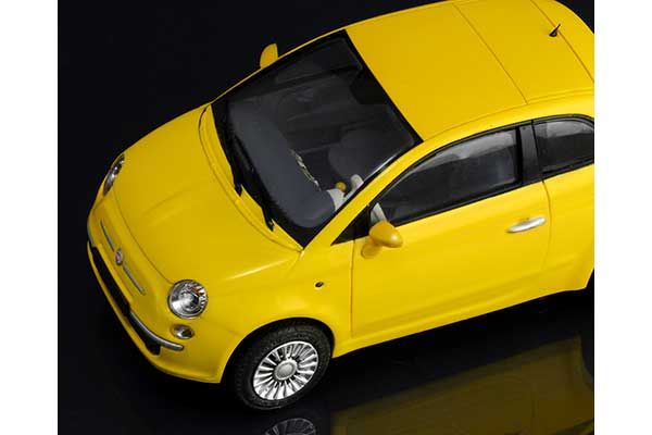 FIAT 500 (2007) (ITALERI 3647) 1/24