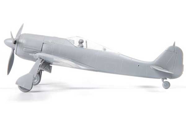 Focke-Wulf Fw-190 A4 (ZVEZDA 7304) 1/72