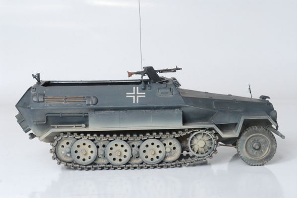 "Ханомаг" Sd.Kfz 251/1 AusF.B (ZVEZDA 3572) 1/35