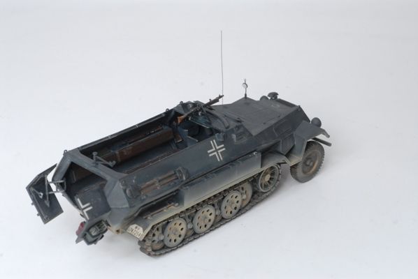 "Ханомаг" Sd.Kfz 251/1 AusF.B (ZVEZDA 3572) 1/35