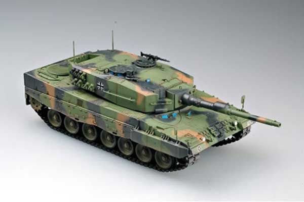 Leopard 2 A4 (Hobby Boss 82401) 1/35