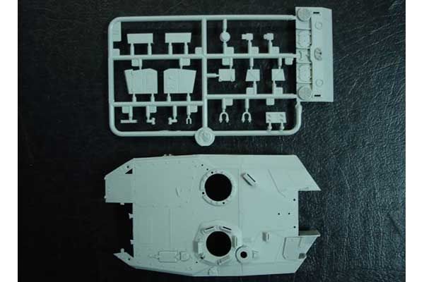 Leopard 2 A4 (Hobby Boss 82401) 1/35