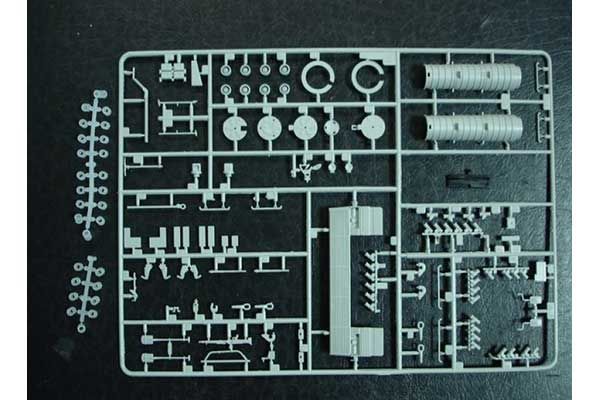 Leopard 2 A4 (Hobby Boss 82401) 1/35