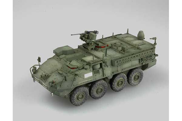 M1130 Stryker Command Vehicle (Trumpeter 00397) 1/35