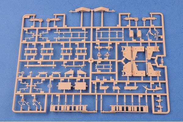 Saint-Chamond - Medium (Hobby Boss 83859) 1/35