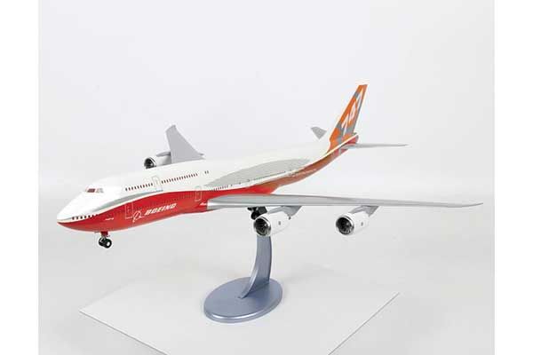 Boeing 747-8 (Zvezda 7010) 1/144