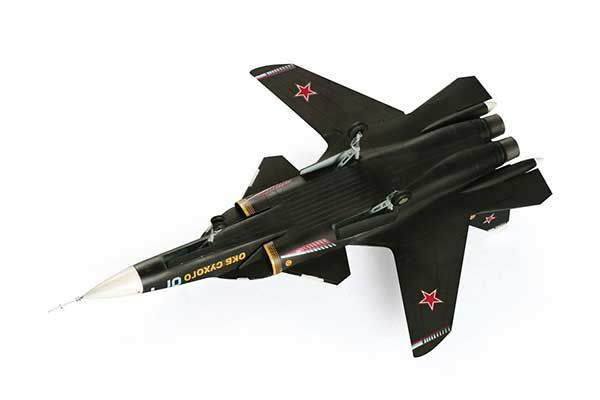 Су-47 "Беркут" (ZVEZDA 7215) 1/72