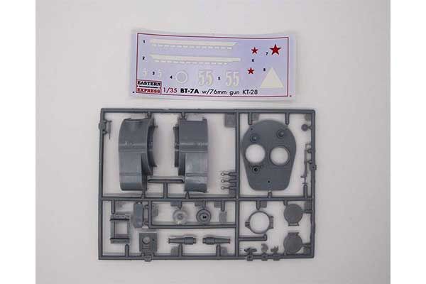 Танк БТ-7А з 76мм гарматою КТ-28 (Eastern Express 35114) 1/35