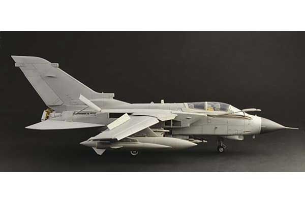 Tornado GR. 4 (ITALERI 2513) 1/32