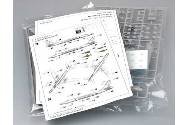 Ту-16к-10 Badger C (Trumpeter 03908) 1/144